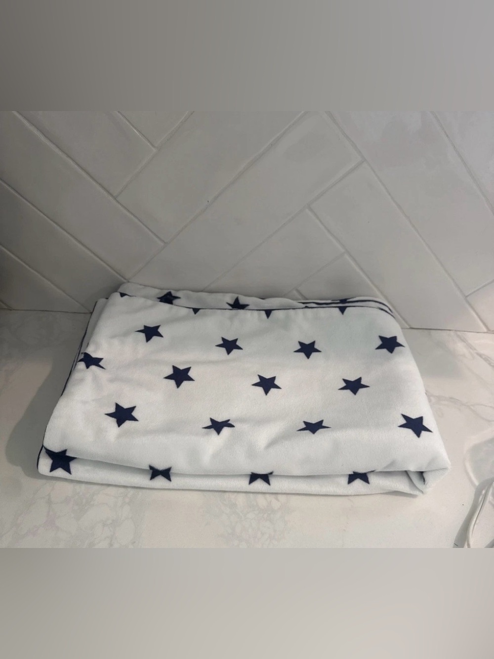 Pottery Barn Kids Baby Stroller Blanket White navy with blue stars   30” X 40”